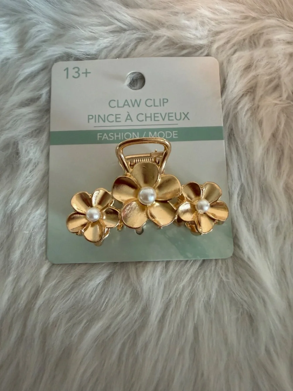 Fashion Gold Tone & Pearl Daisy Accent Claw Hair Clip